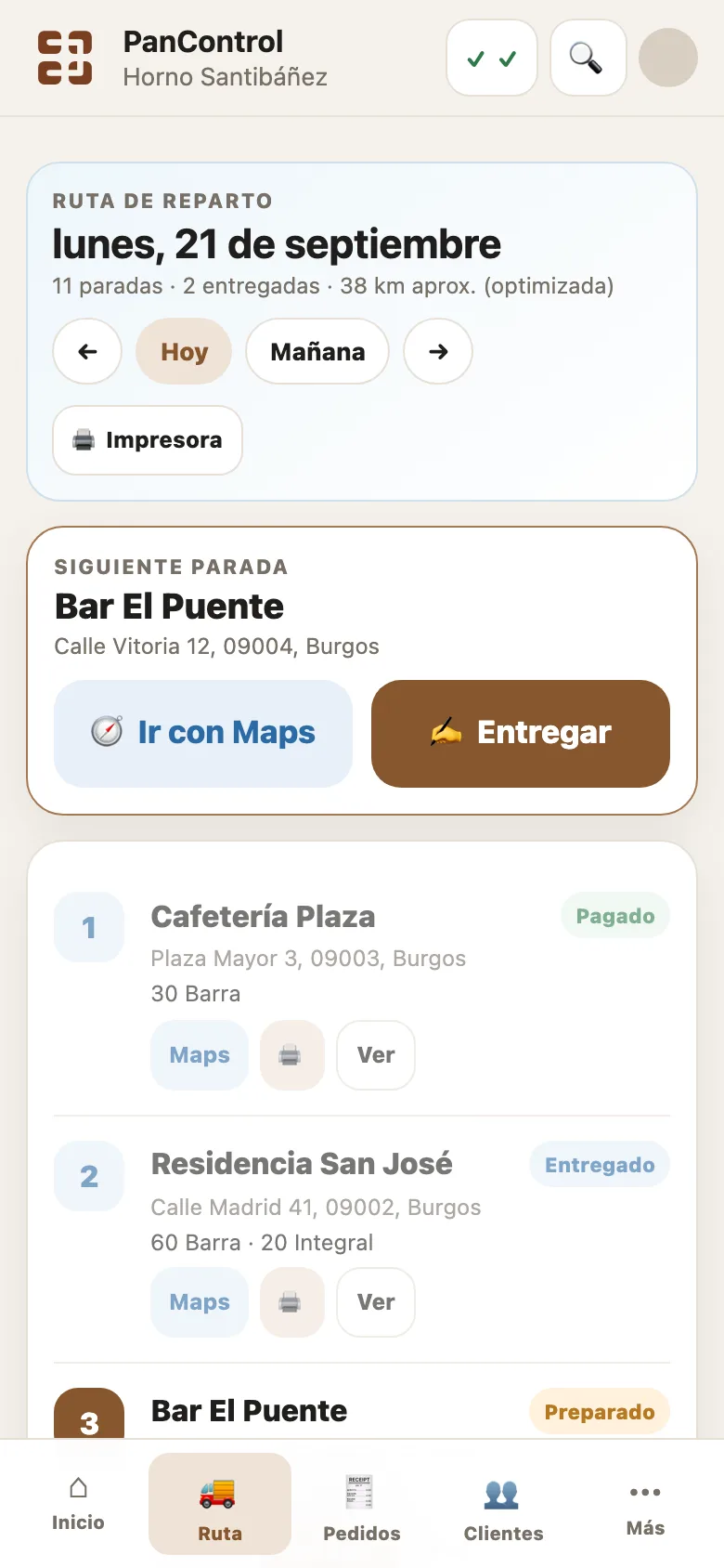 PanControl en el móvil del repartidor: ruta del día, siguiente parada con Ir con Maps y Entregar, y las paradas numeradas